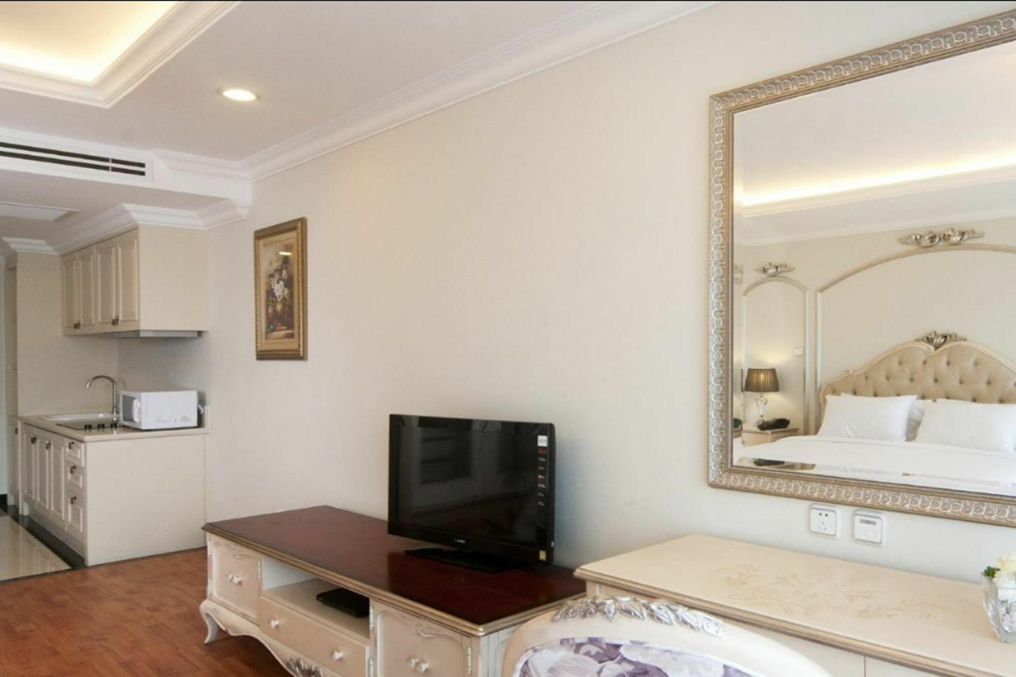 Lk Noble Suite Pattaya Exterior photo